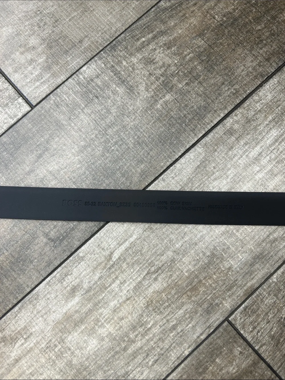 Hugo Boss Black Leather Belt with Brushed Silver Rectangular Buckle New Size 32